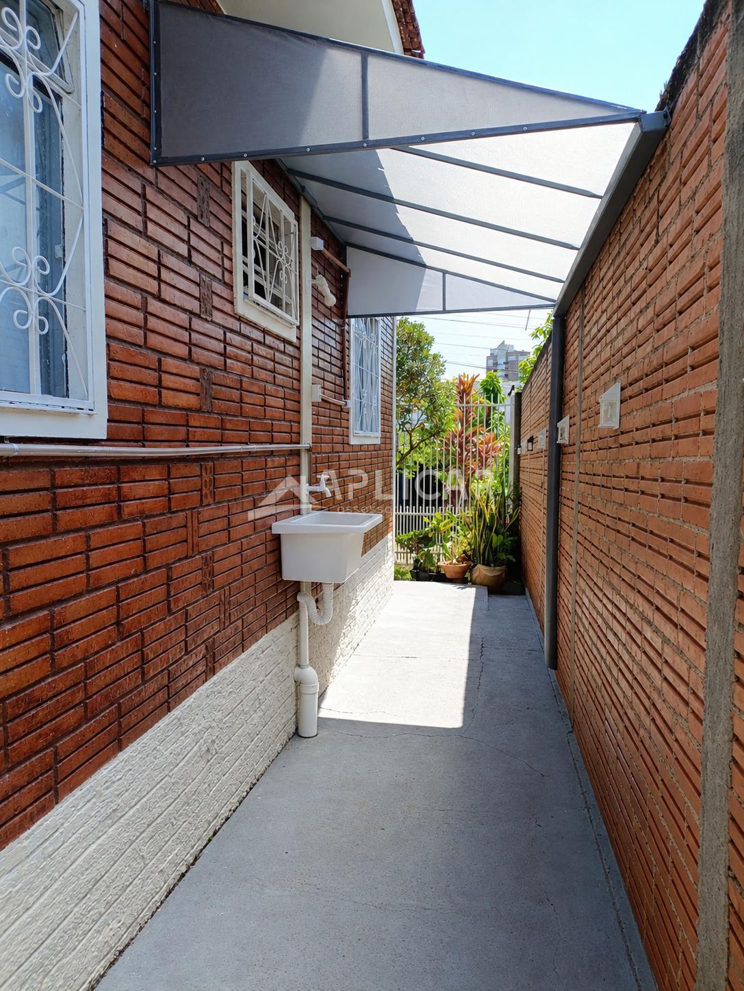 CASA MOBILIADA COM 2 QUARTOS NA VILA YOLANDA - FOZ DO IGUAÇU - PR