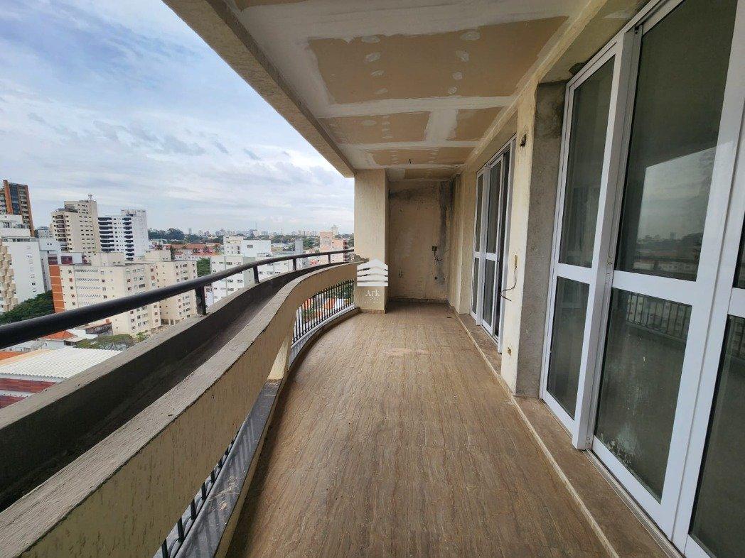 Cobertura duplex à venda, 2 suítes, 2 quartos e 4 vagas,  Moem...