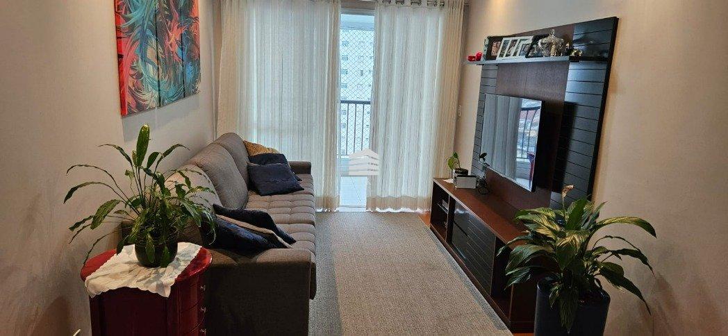 3 dorms., 1 ste, 2 vagas, piso em madeira em todo o im?vel, ar...