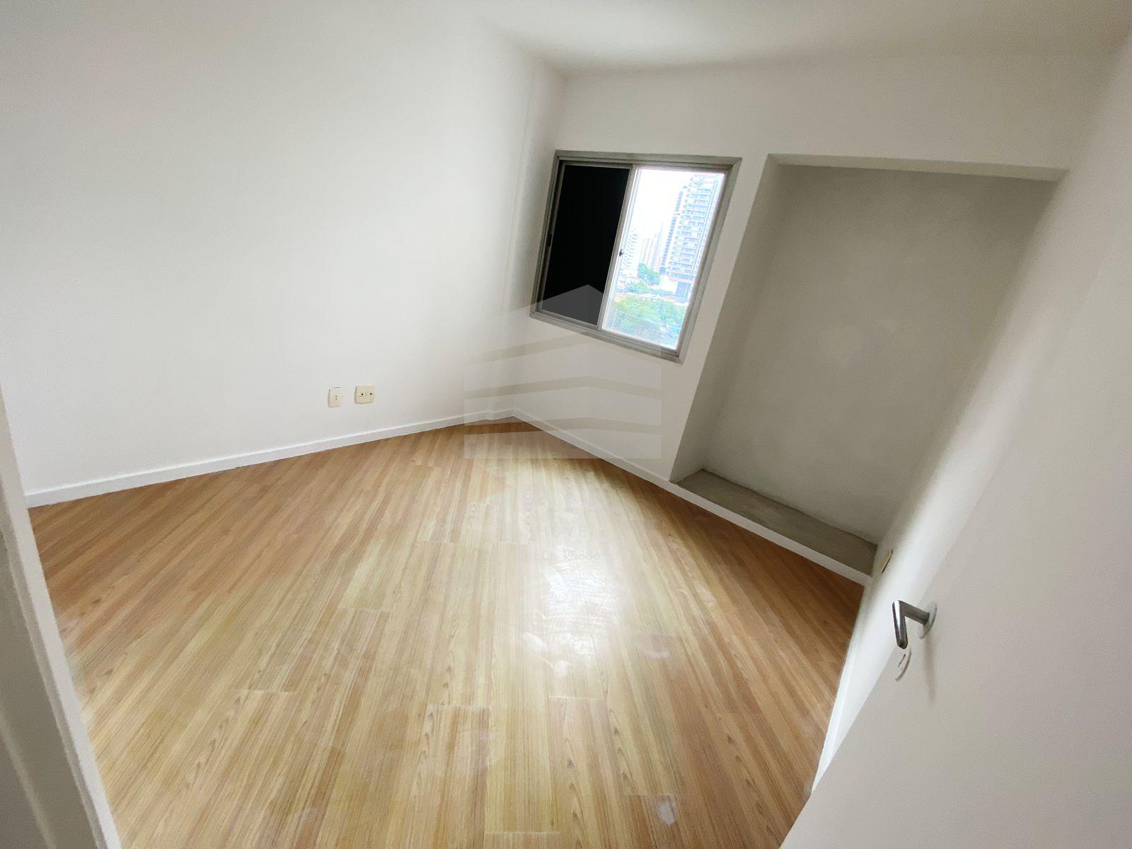 Apartamento com 3 quartos sendo 1 su?te e tem 2 vagas de garag...