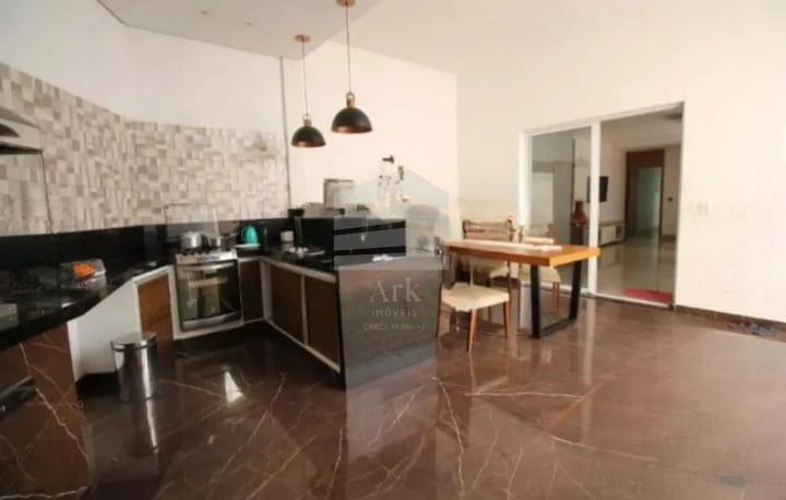 Casa à venda, 168m  2 Quartos suites, 4 vagas no Cambuci - SP