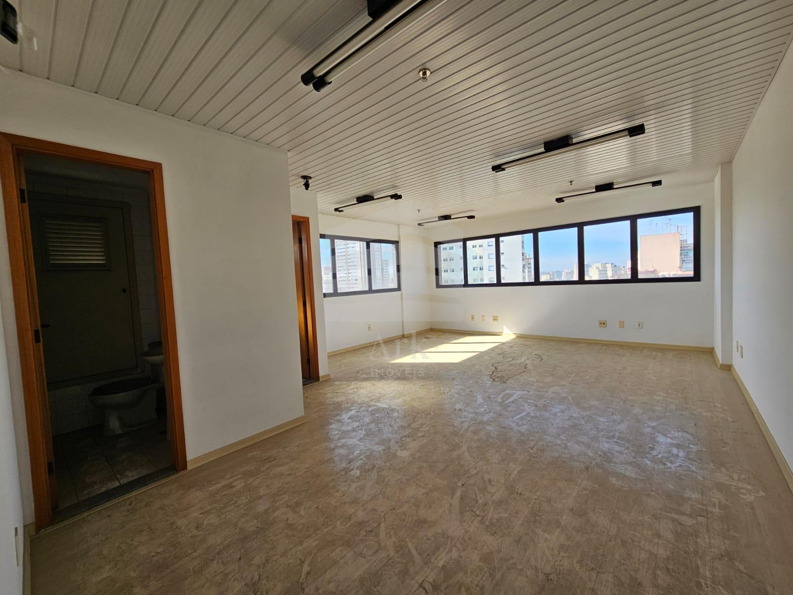 Sala Comercial para locação, com 40m , 2 banheiros e 1 vaga Vi...