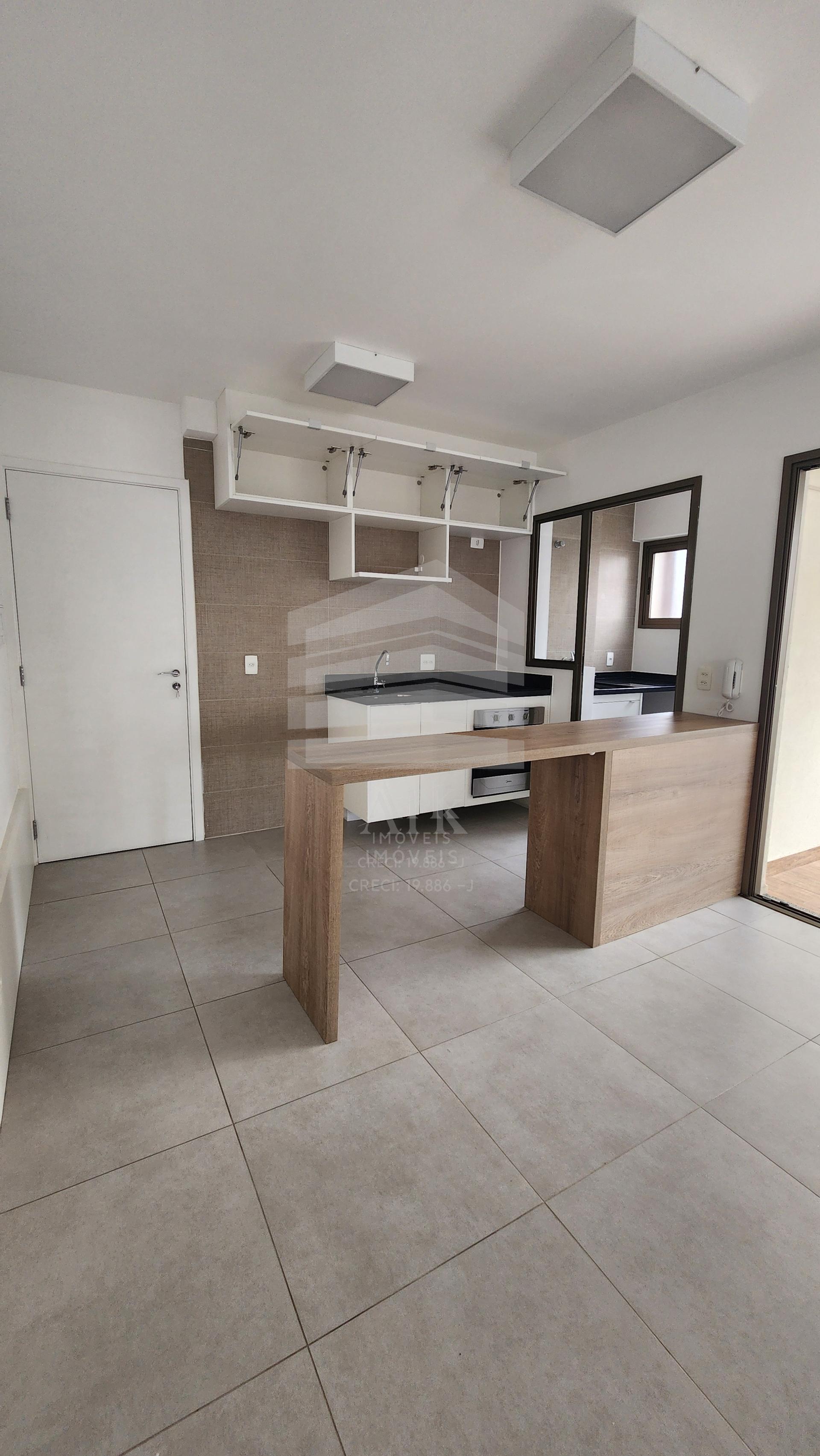 Apartamento na Vila Mariana, pr?dio semi novo, pronto pra mora...