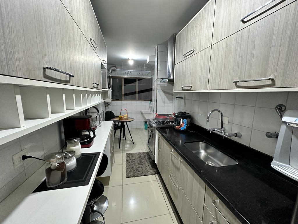Apartamento com 2 quartos sendo 1 su?te, 3 banheiros e uma vag...