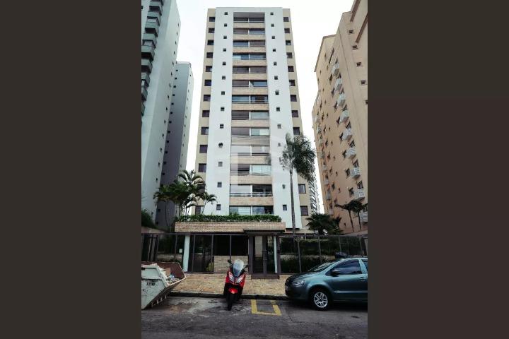 Apartamento à venda com 3 Quartos sendo 1 suíte e 1 vaga  - 78...