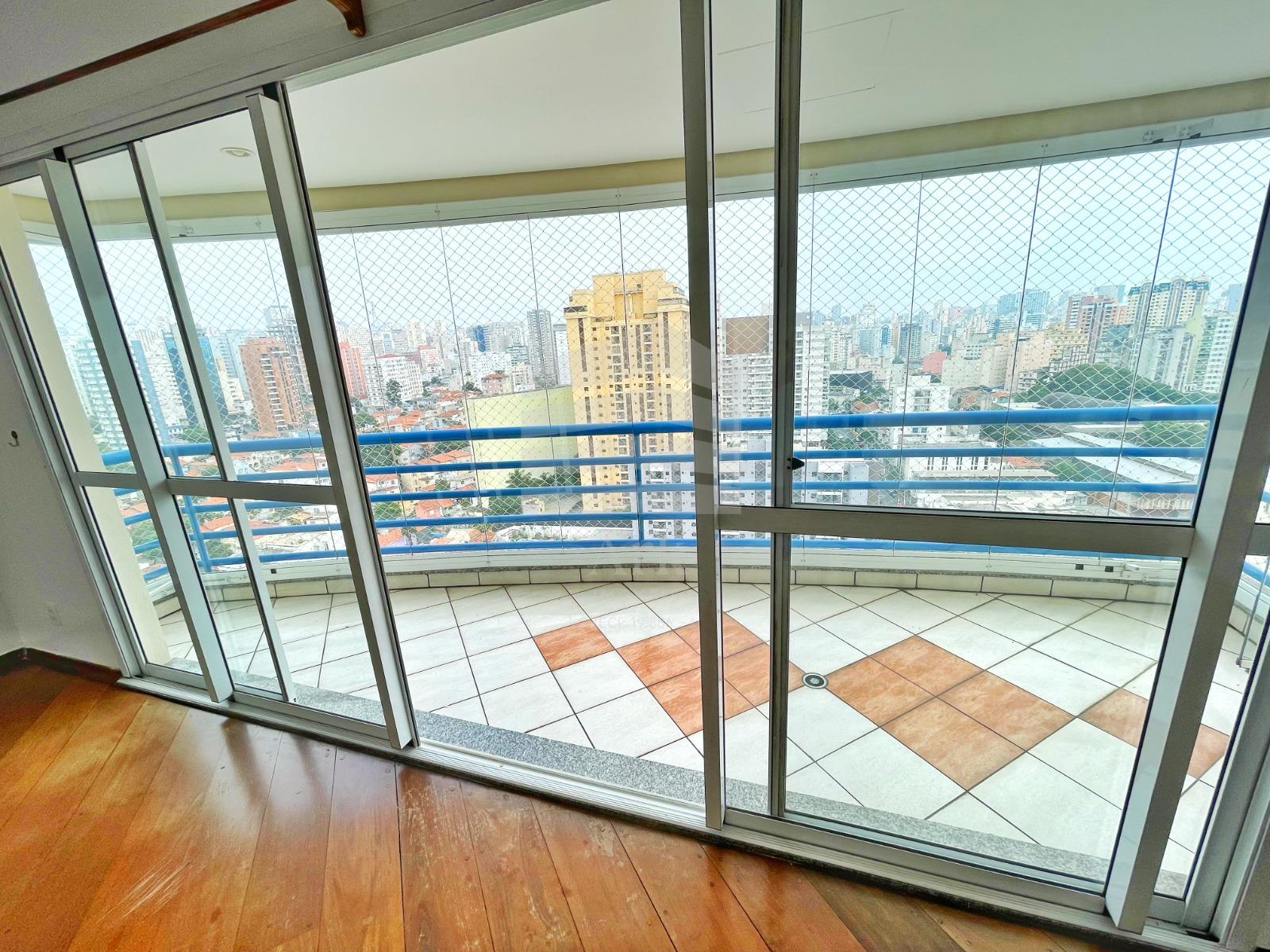 Apartamento com 3 quartos sendo 1 suíte, 2 vagas e 1 depósito....