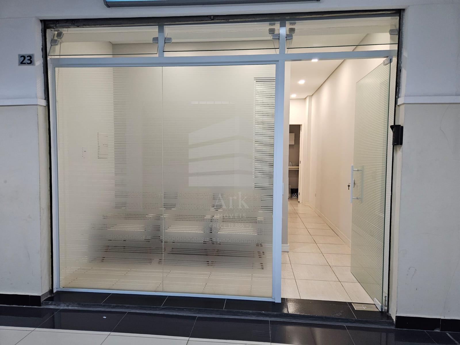 Sala Comercial para venda ou locação, 2 minutos a pé do metrô ...