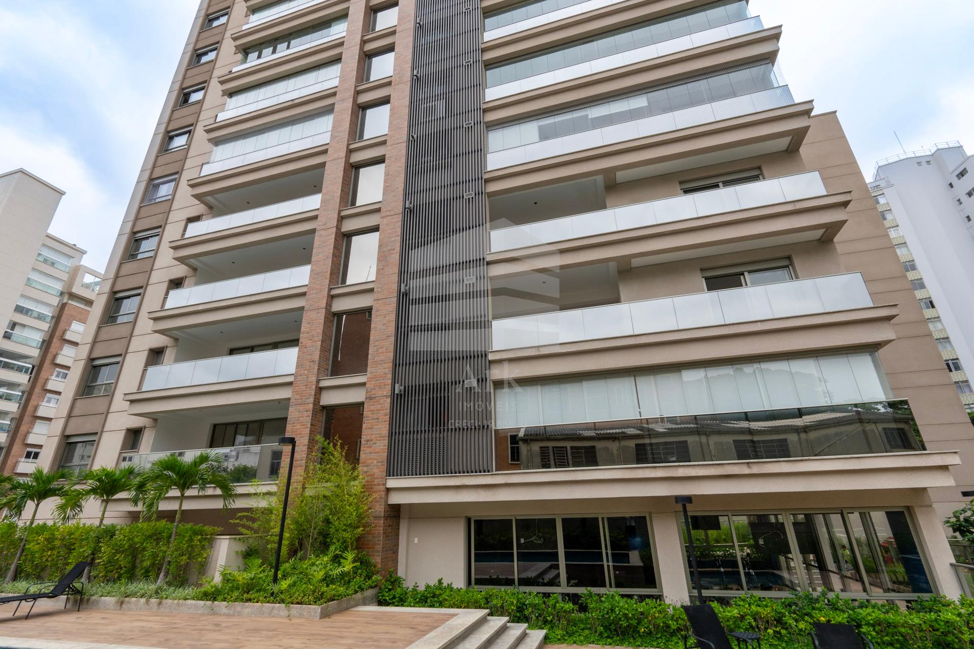 Apartamento com 3 quartos sendo 3 suítes , 2 Vagas Fixas - 181...