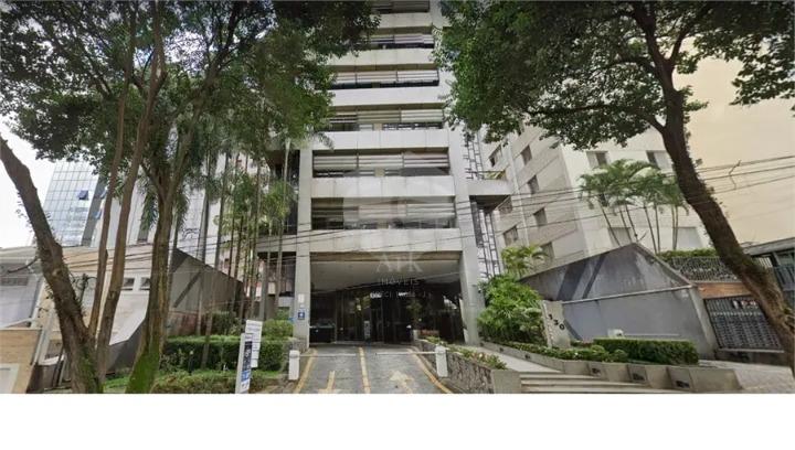 Sala Comercial próximo Av. Paulista com 108 m2 com 3 banheiros...