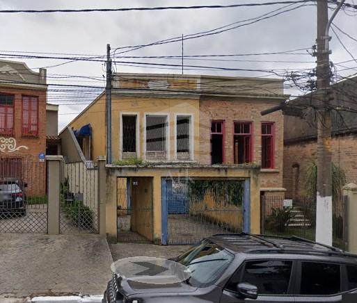 Casa a venda com 5 quartos sendo 2 su?tes, 6 banheiros e 1 vag...