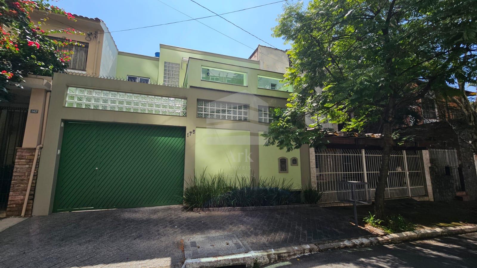 Casa ? venda, com 180m , 3 quartos, sendo 1 su?te e 4 vagas na...