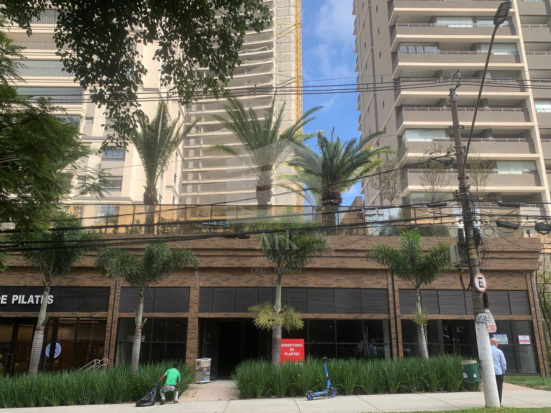 Loja comercial com 300m, ótima localização com vista para fren...