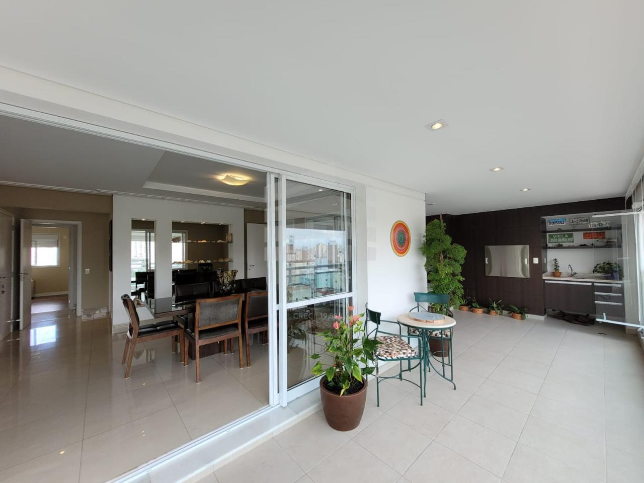 Apartamento a venda 188m , 4 quartos, varanda gourmet, 4 vagas...