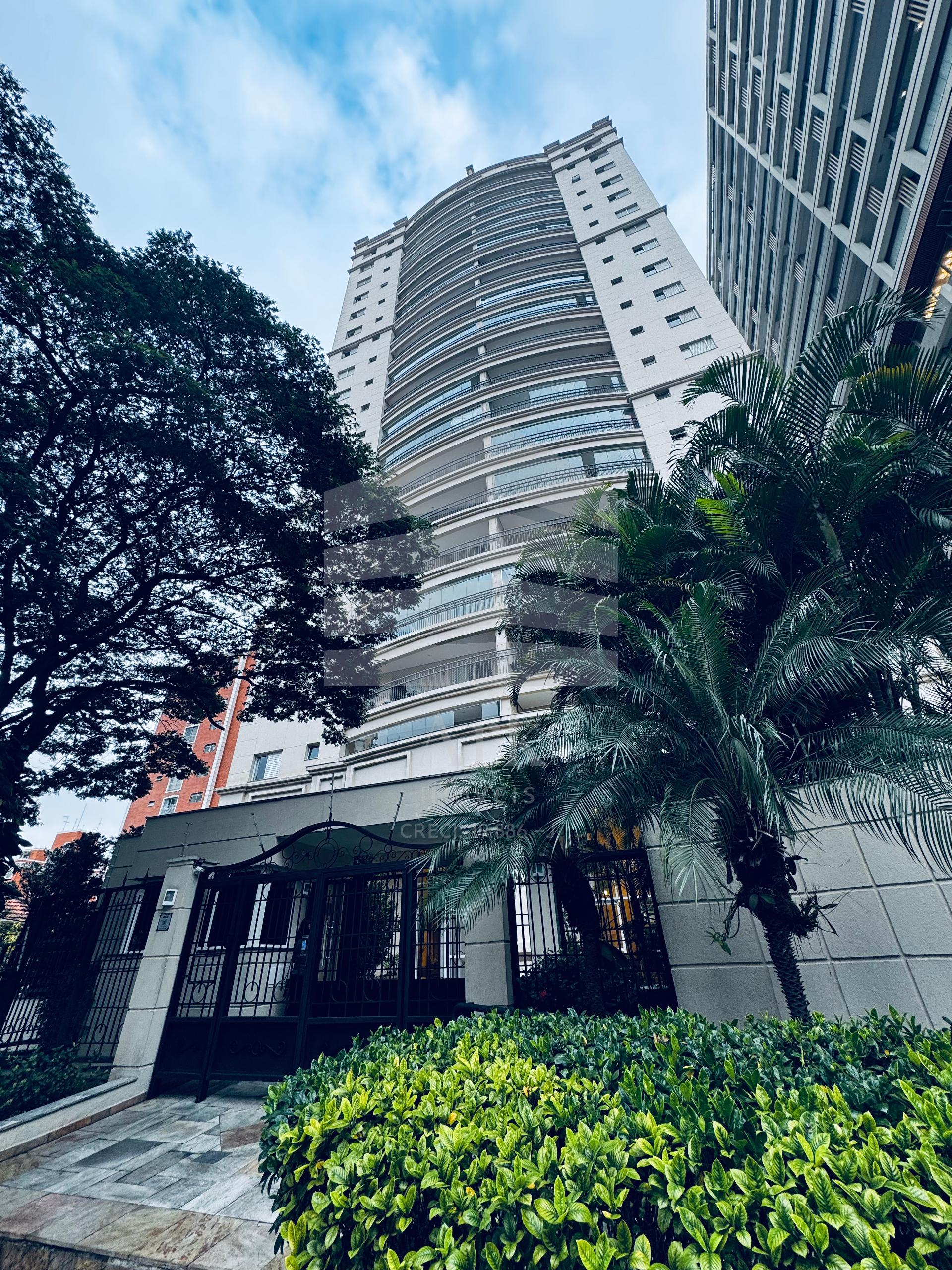 Apartamento na Vila Mariana, próx ao Metrô Santa Cruz e colégi...