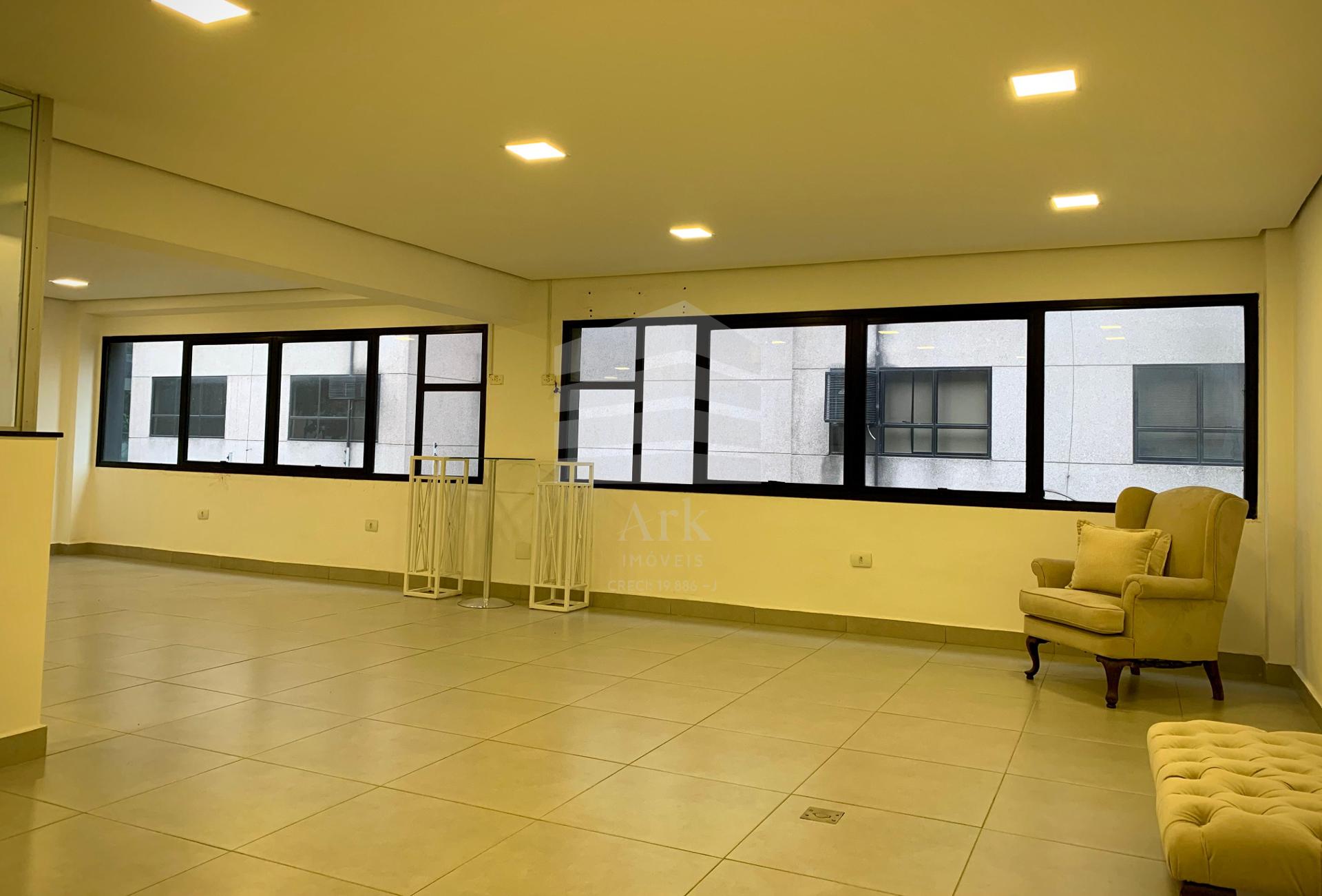 Grande sala comercial para alugar próxima a estação do Metro S...