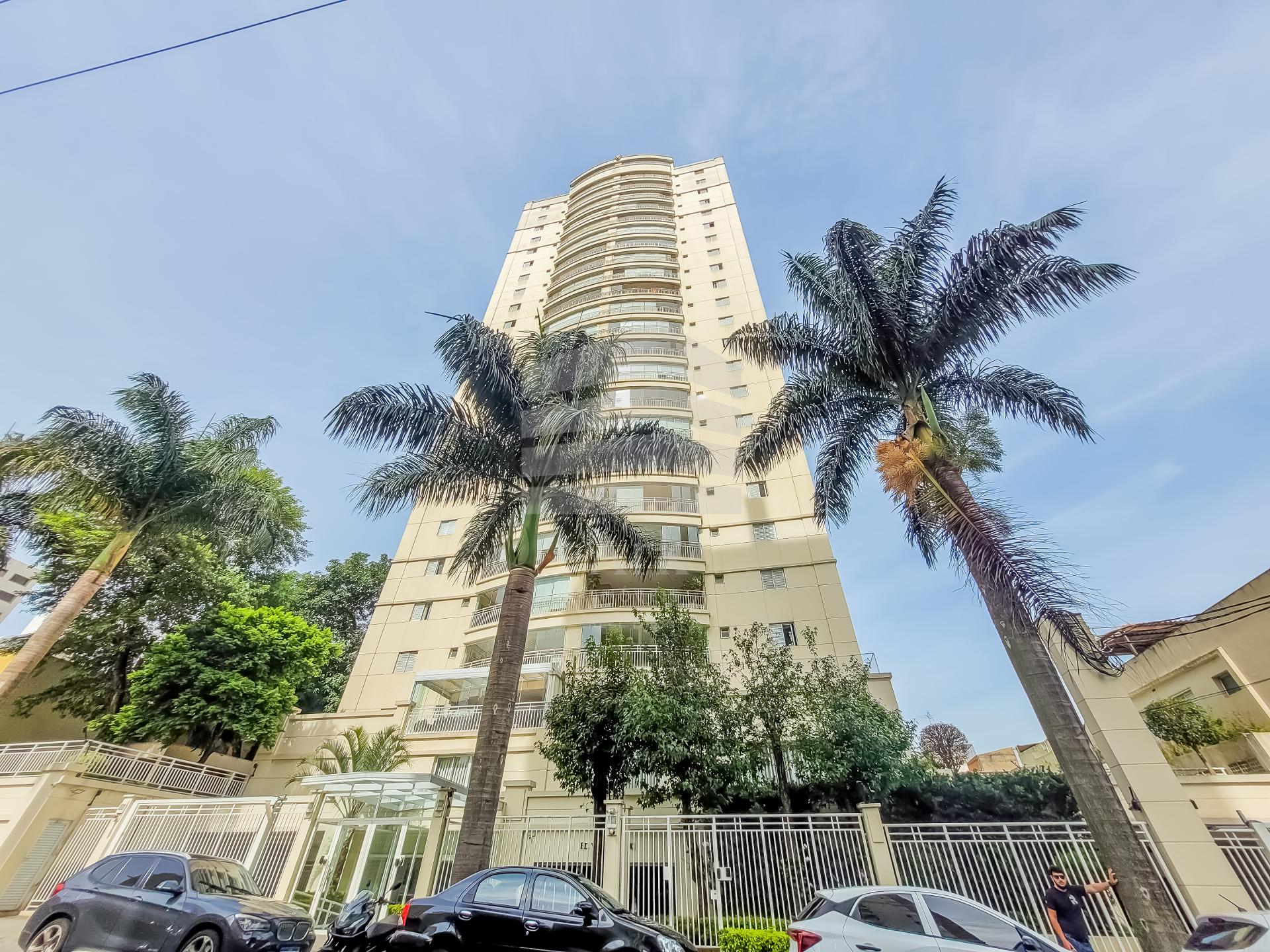 Apartamento com 3 quartos sendo 3 suites, 2 vagas e varanda Go...