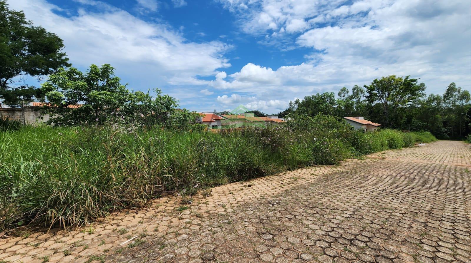 Cinco Terrenos ? Venda com 200 metros quadrados, A?a?, Ji-Para...