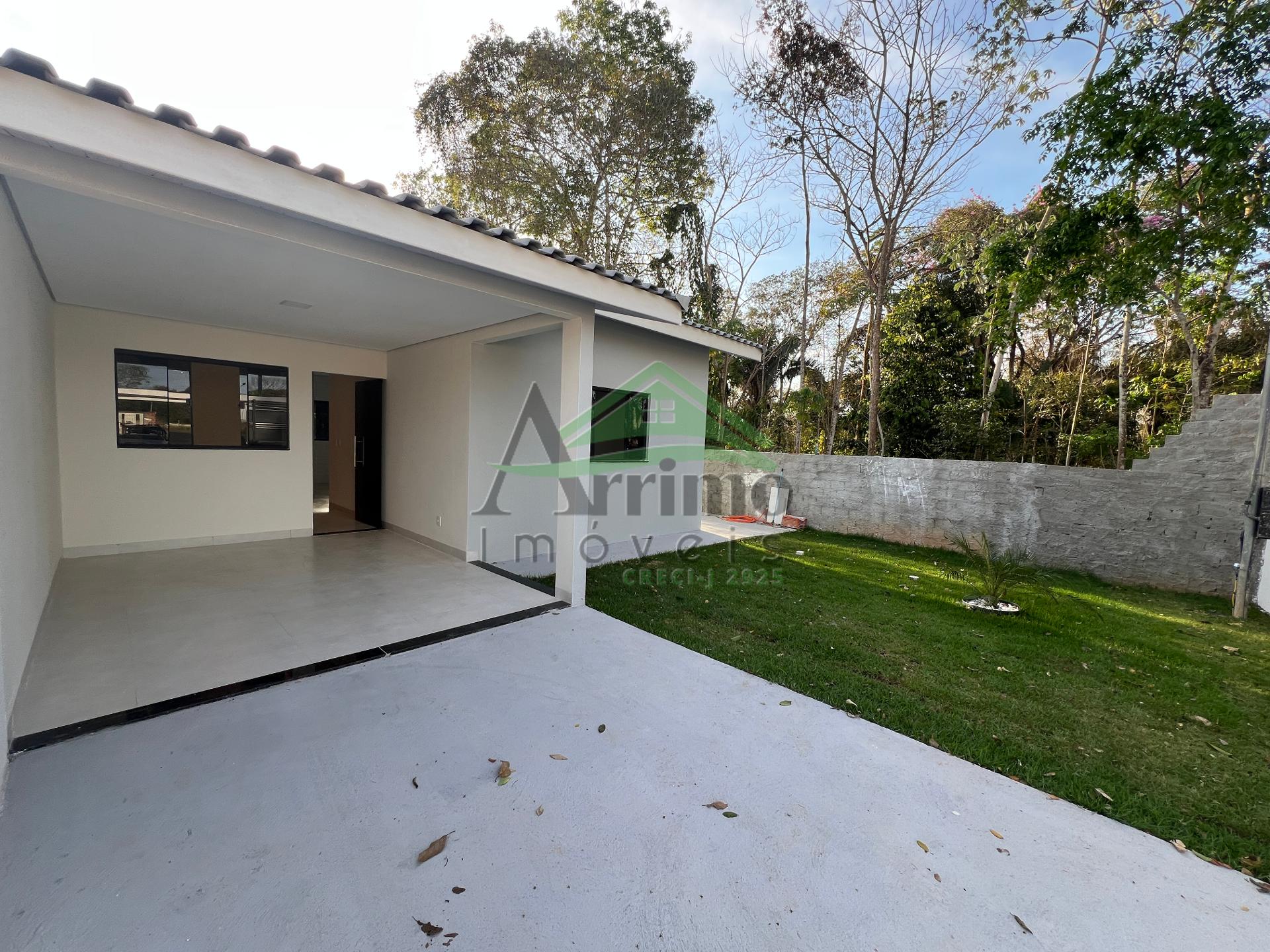 Casa com 02 quartos, sendo uma su?te ? venda no bairro Parque ...