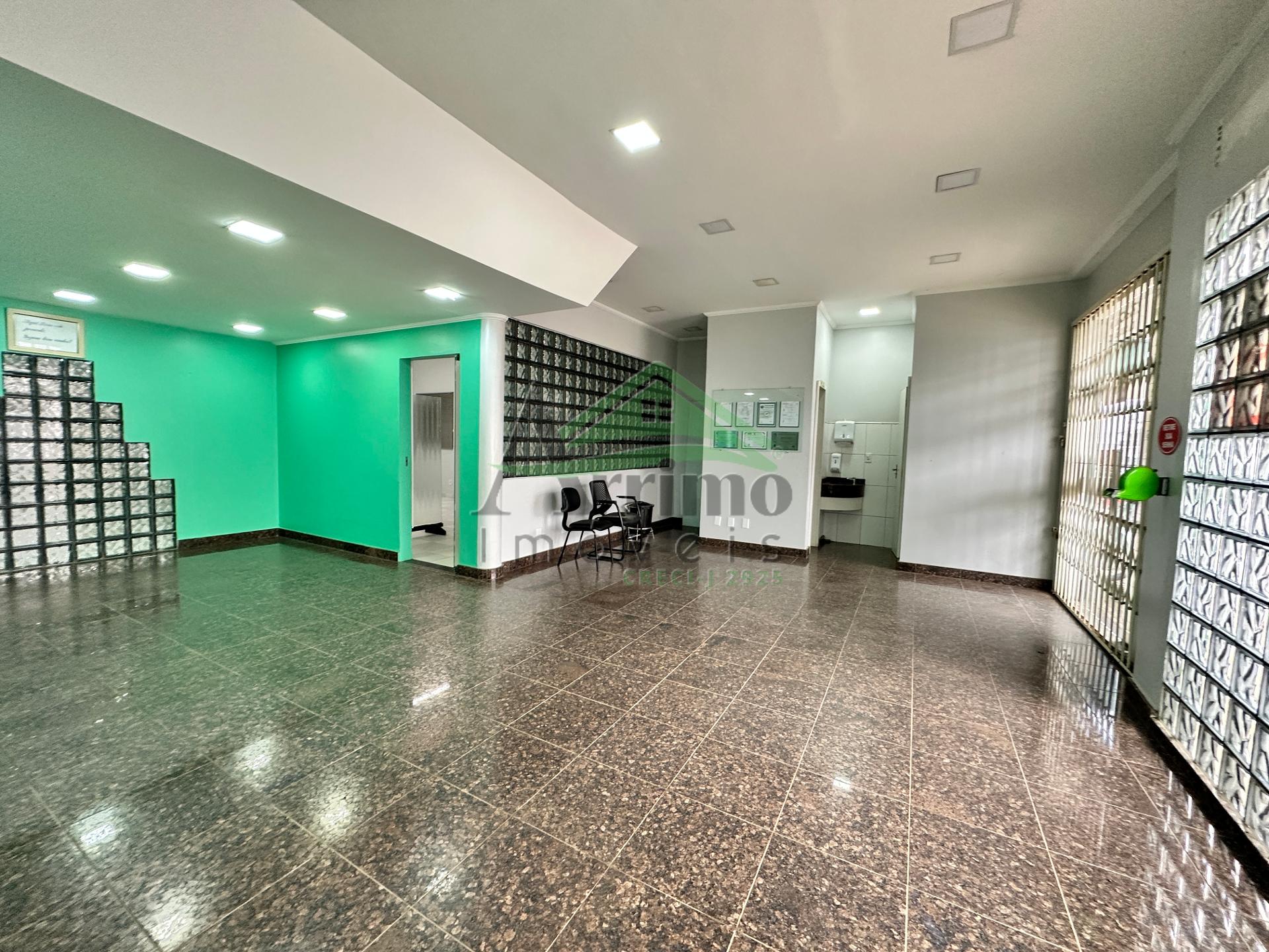 Im?vel comercial na Vila Jot?o, com aprox. 300m  de Potencial ...
