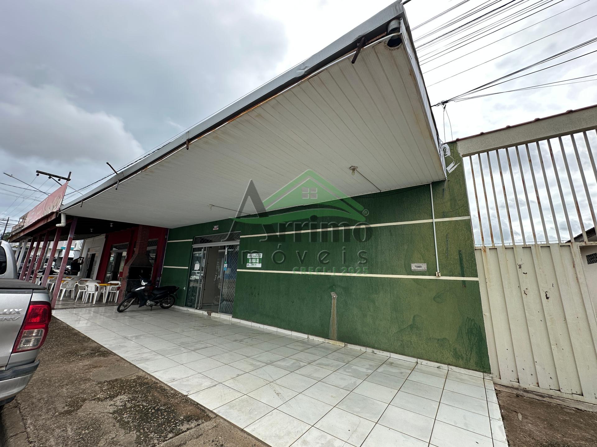 Sal?o comercial localizado na Rua Jos? Bezerra, perto da Av.Br...