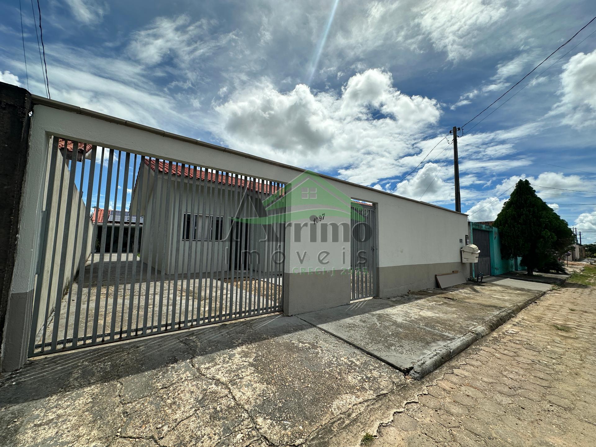 Casa com 3 quartos  1 Su?te  e energia solar no Planalto I,Ji-...