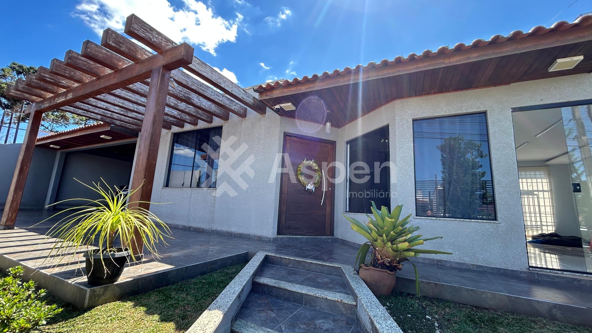 Casa térrea com 130m2 e piscina - Oficinas - Ponta Grossa - PR