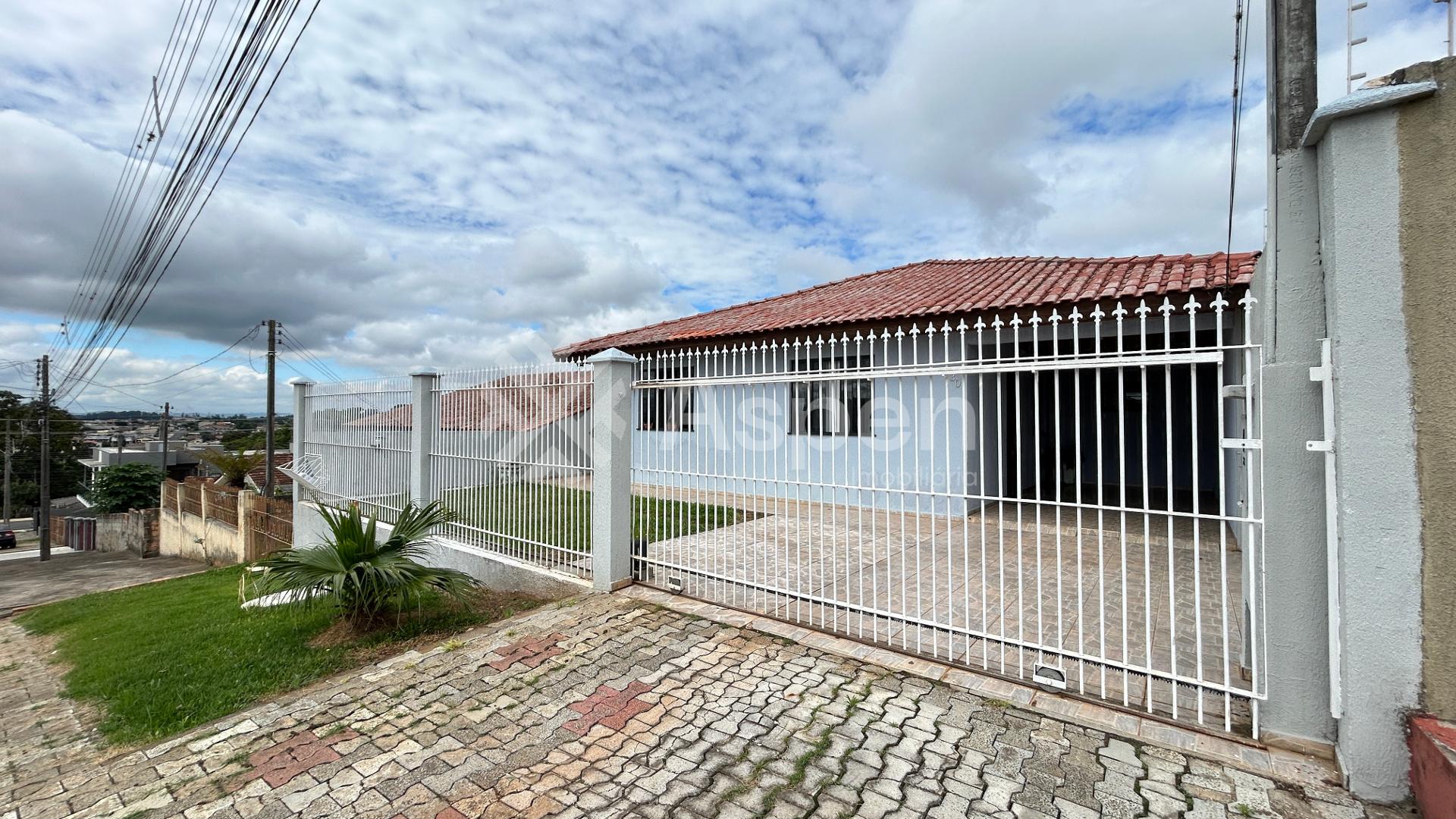 Próximo ao Lago de Olarias, Casa com 249m2 - Oficinas - Ponta ...