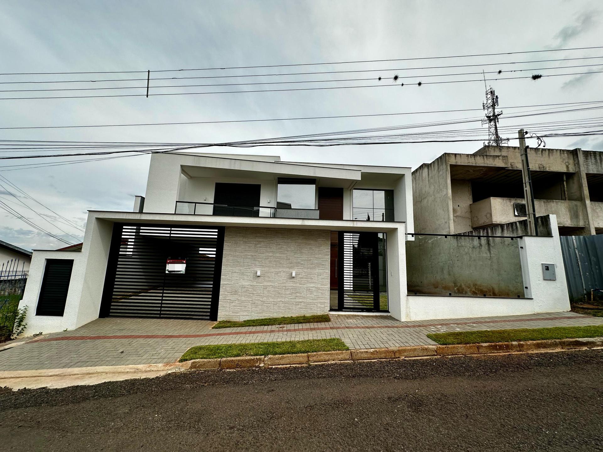 Casa Alto Padr?o ? venda no Bairro Jardim das Am?ricas em Pato...