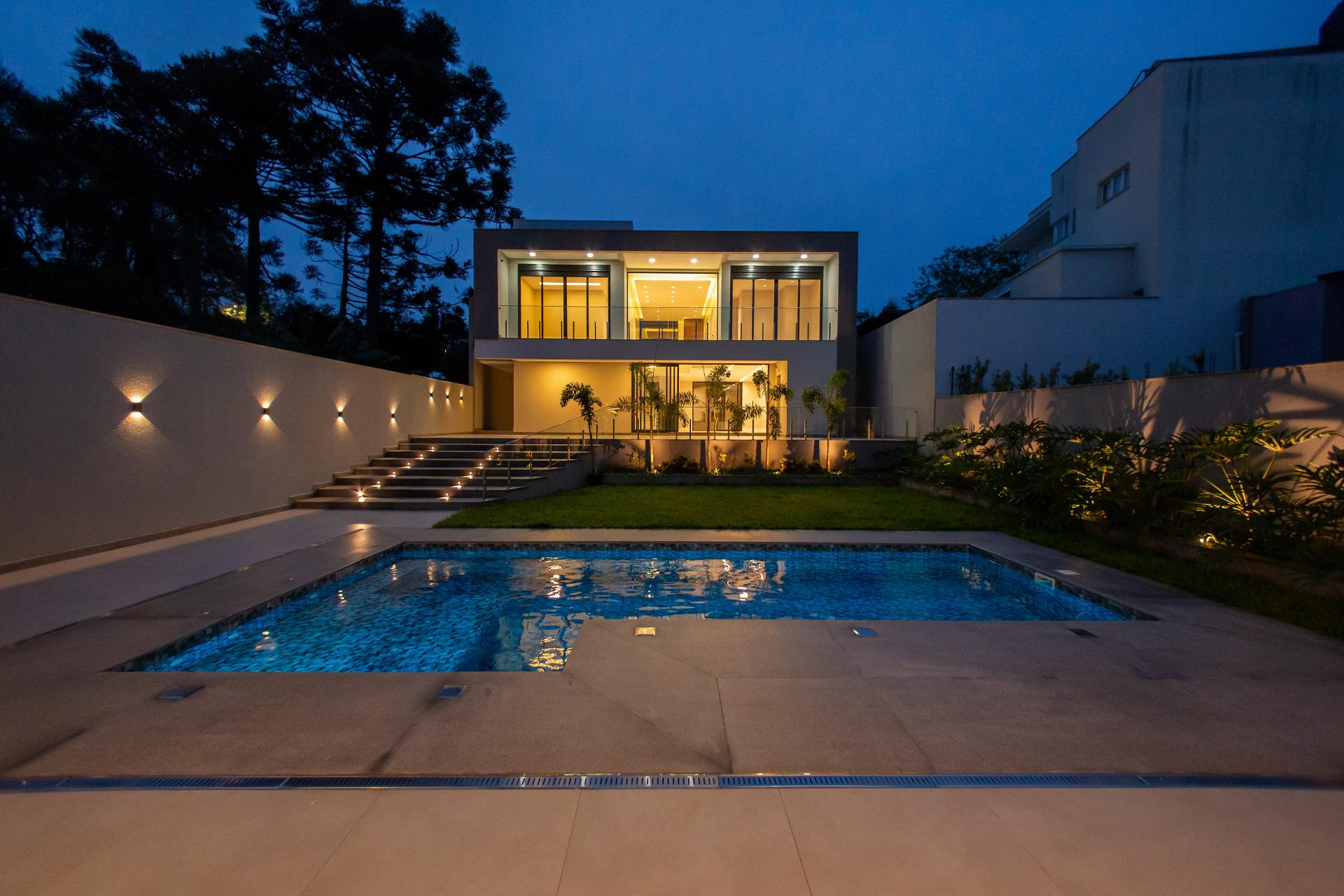 Casa Alto Padr?o com piscina ? venda no bairro La Salle - Pato...