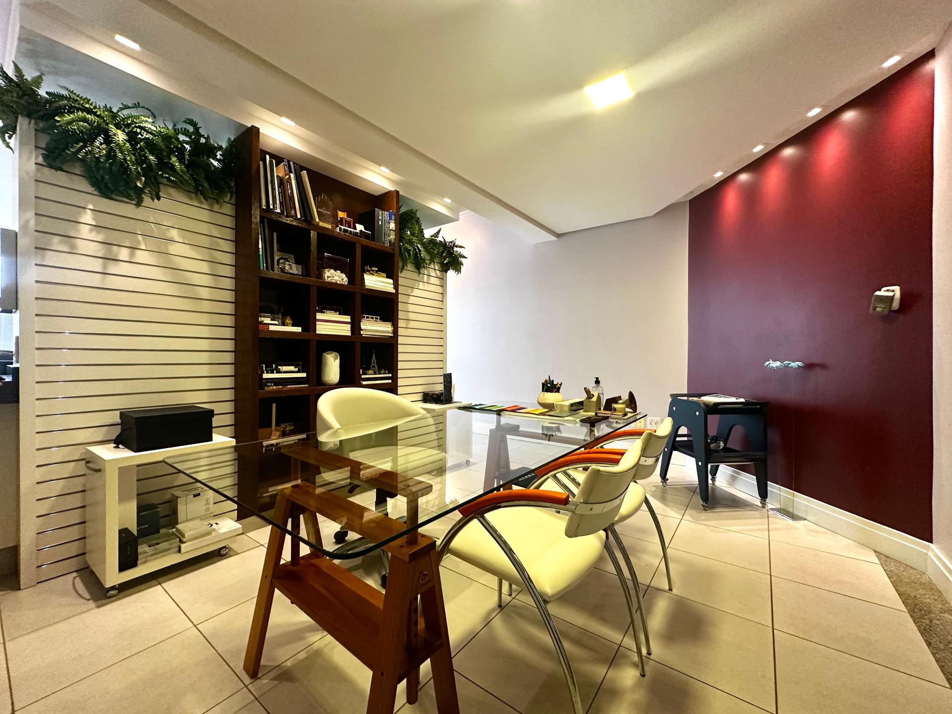Sala Comercial à venda no Edifício Via Doumo no Centro de Pato...