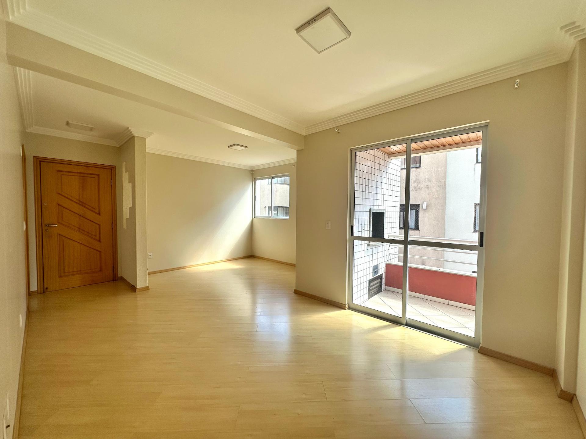 Apartamento à venda no Residencial Imola no Centro de Pato Bra...