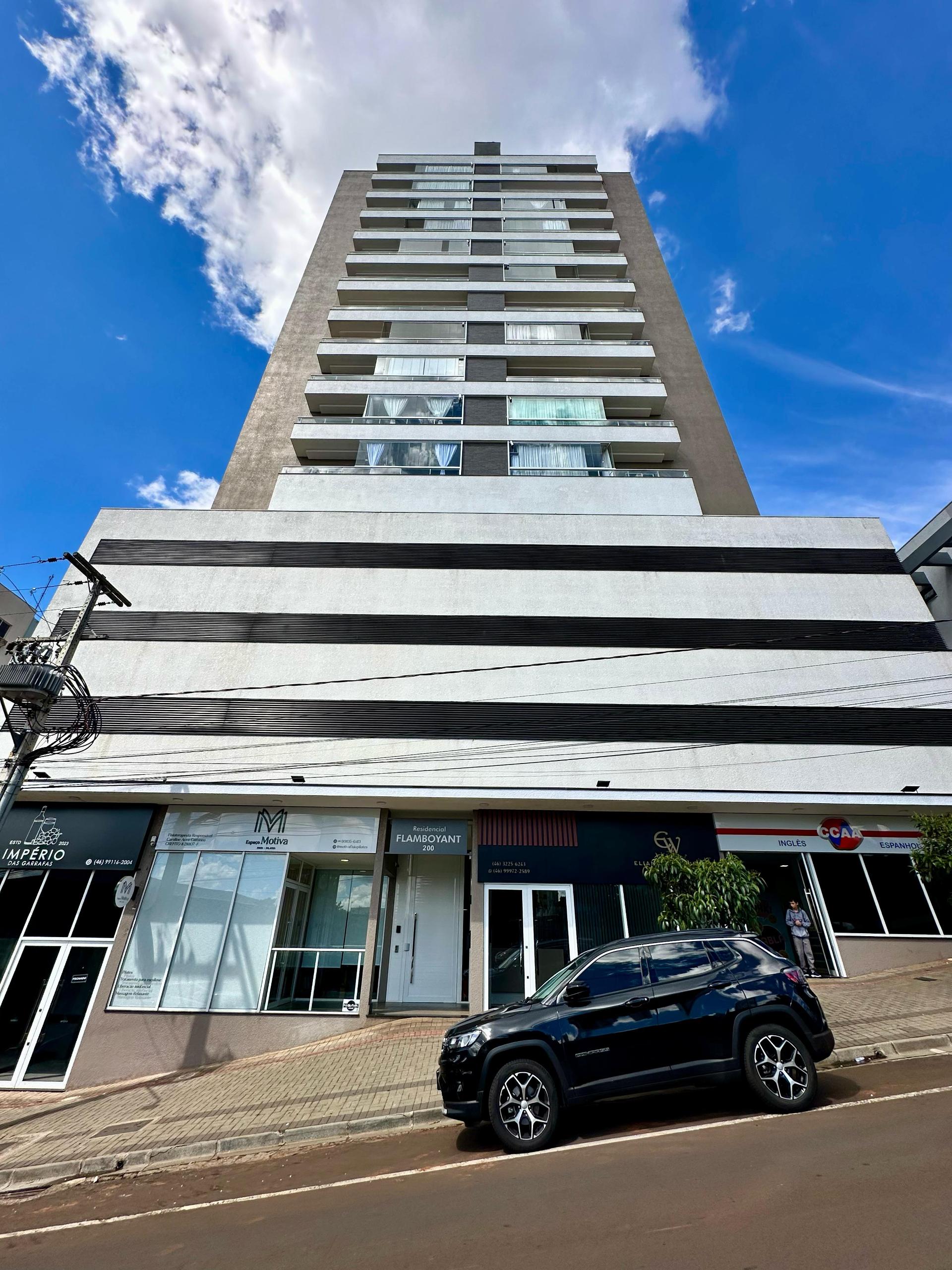 Apartamento à venda no Residencial Flamboyant no Centro de Pat...