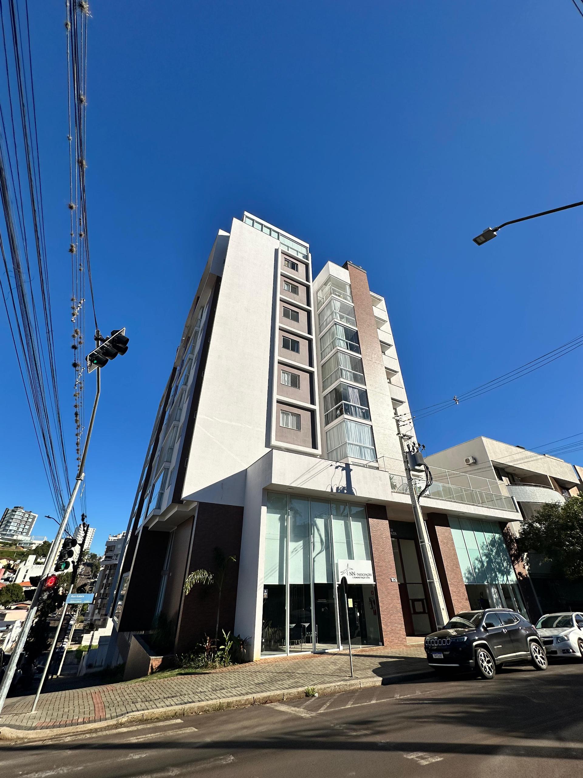 Apartamento no Edifício Esmeralda no Centro de Pato branco - PR