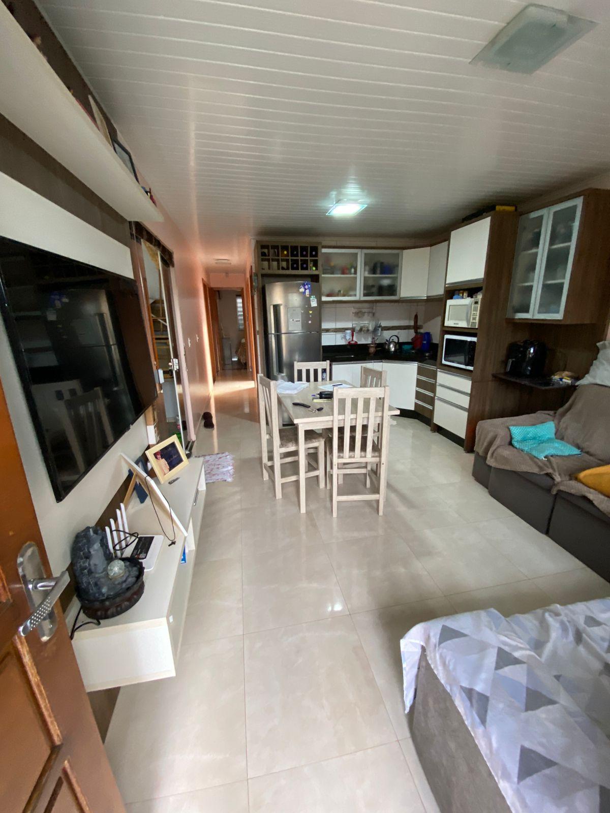 Casa semimobiliada à venda no bairro Fraron em Pato Branco - PR