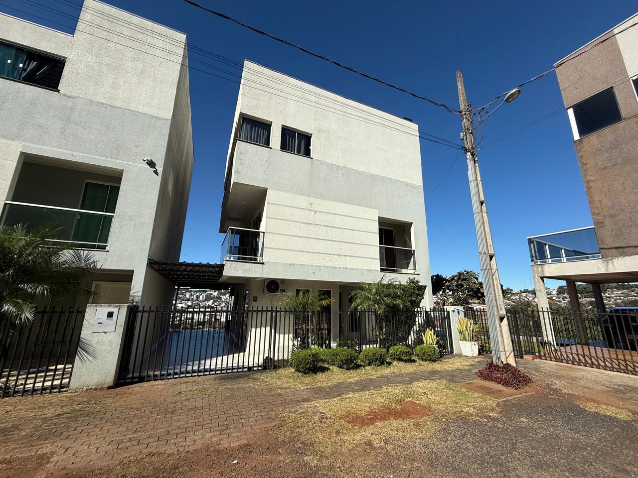 Sobrado à venda no Bairro Aeroporto em Pato Branco - PR