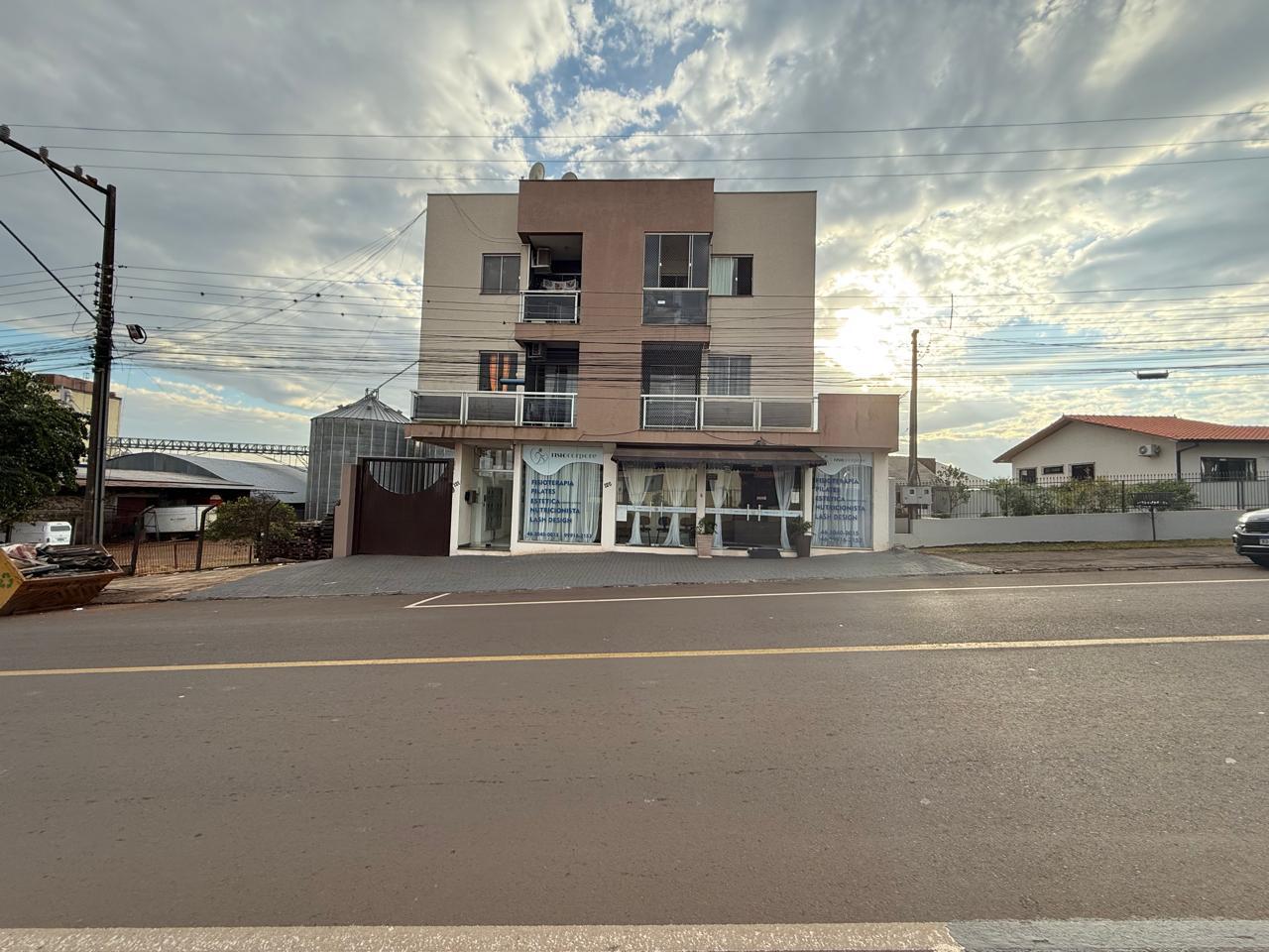 Apartamento à venda no bairro Cristo Rei em Pato Branco - PR