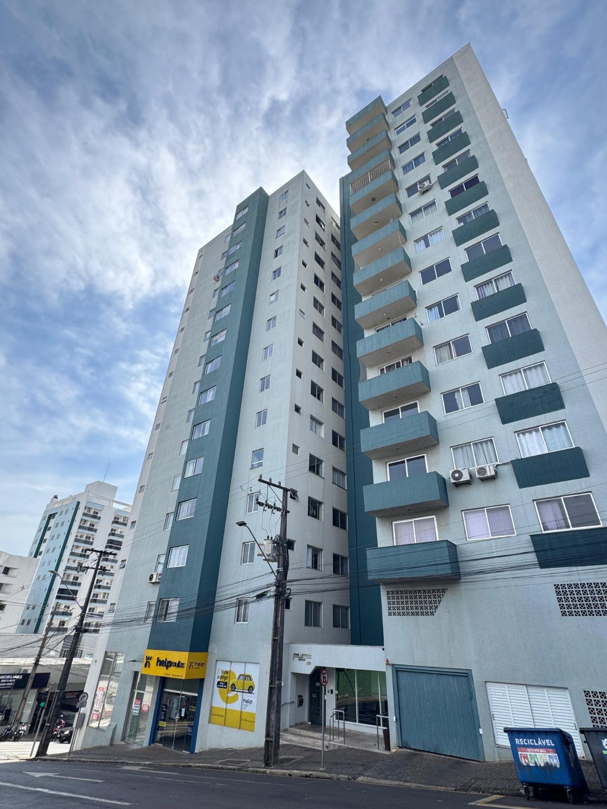 Apartamento semimobiliado no Edifício José Antonio no Centro d...