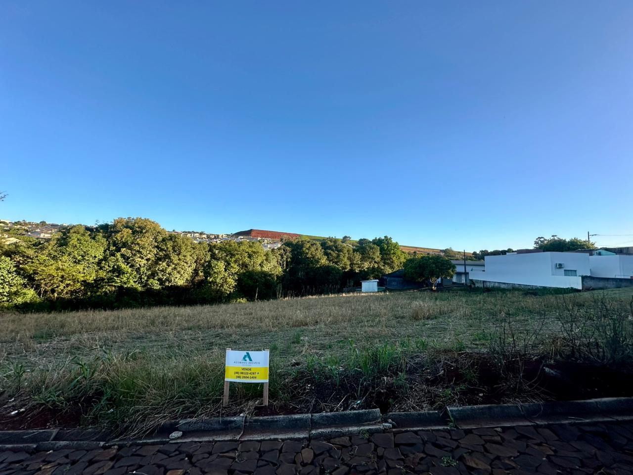 Terreno em ótima localização à venda no bairro Fraron em Pato ...