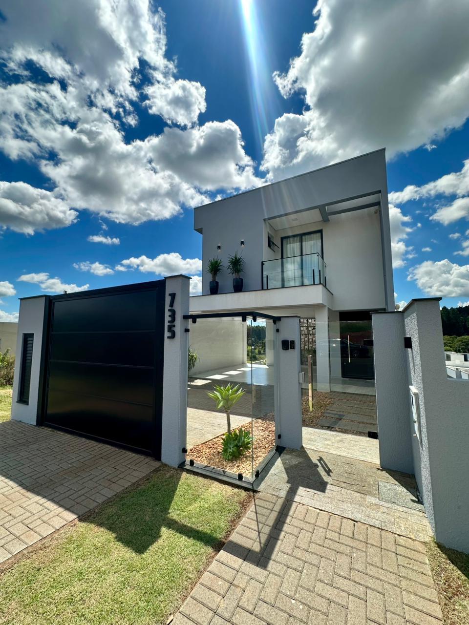 Casa semimobiliada no bairro São Francisco em Pato Branco - PR