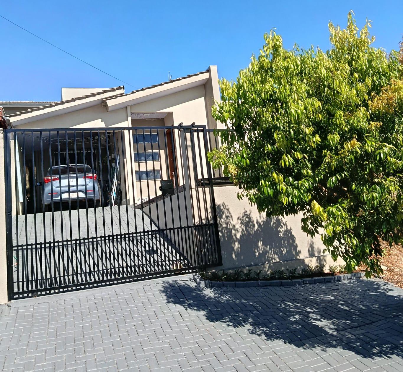 Casa com 02 quartos ? venda no bairro Fraron em Pato Branco - PR