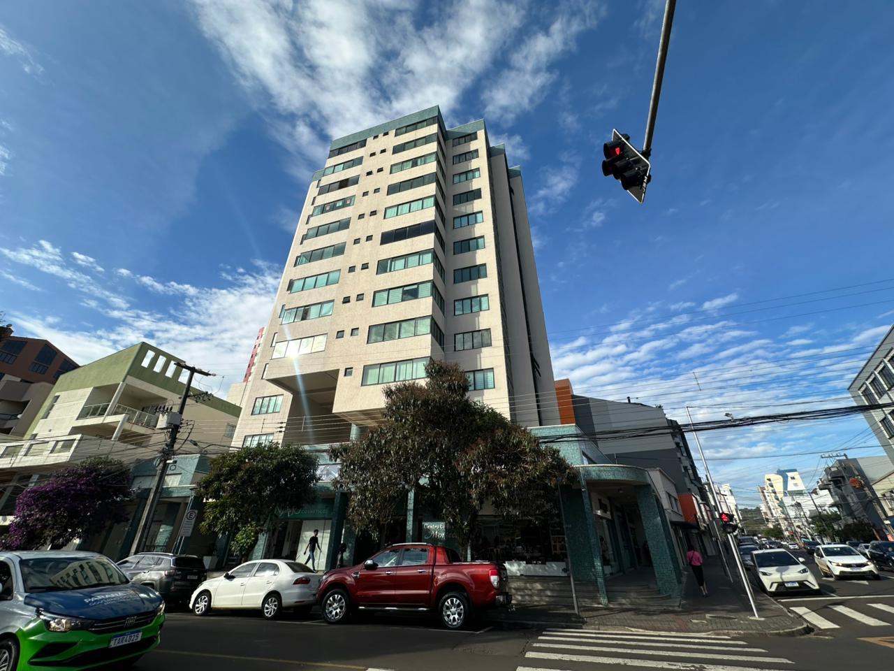 Sala comercial para loca??o no Centro Empresarial Montecarlo e...