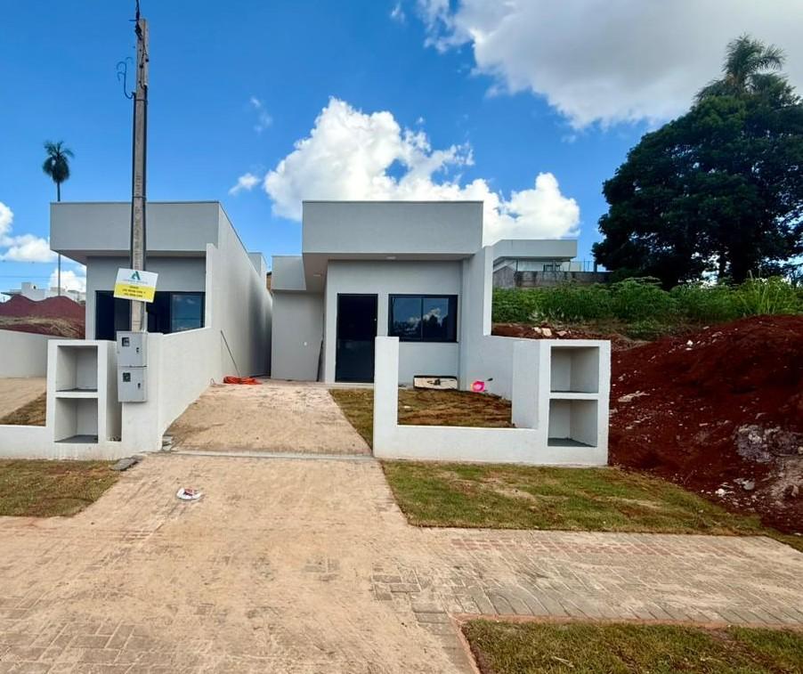 Casa em constru??o ? venda no bairro S?o Francisco em Pato Bra...