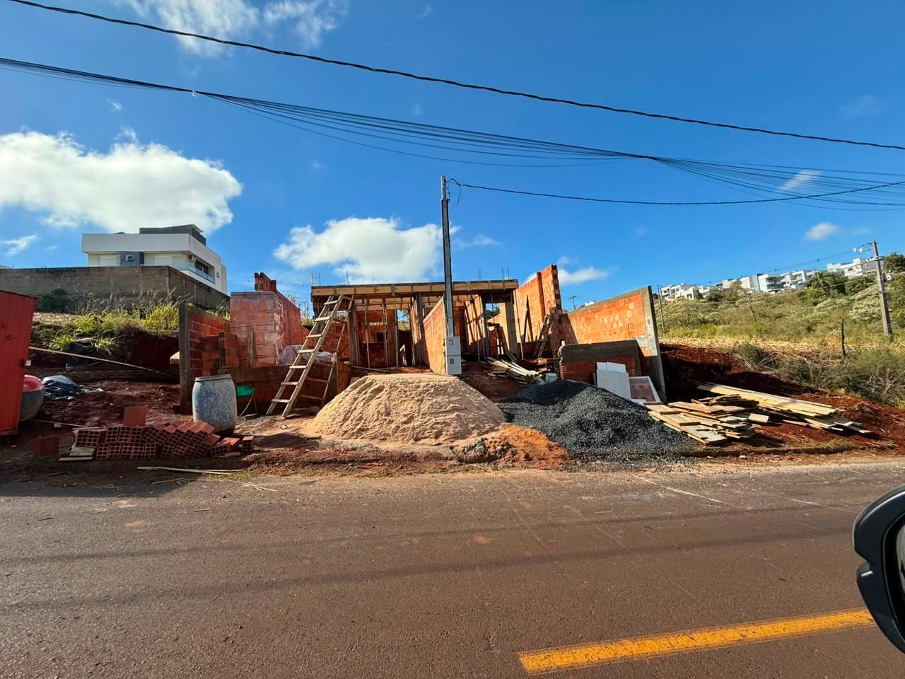Casa com 02 quartos à venda no bairro Fraron em Pato Branco - PR