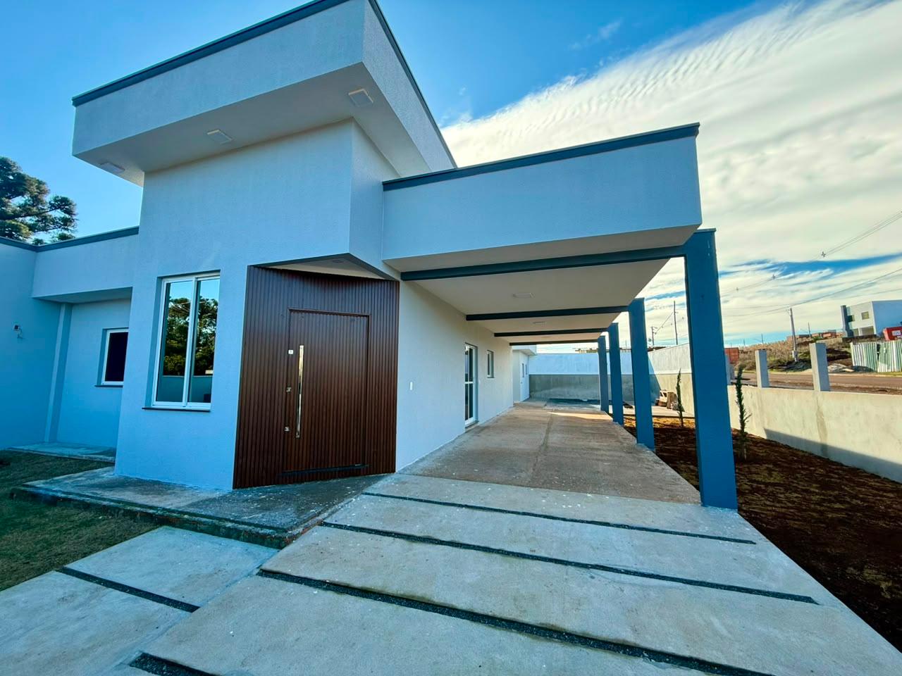 Casa em construção com piscina à venda no Bairro Fraron em Pat...