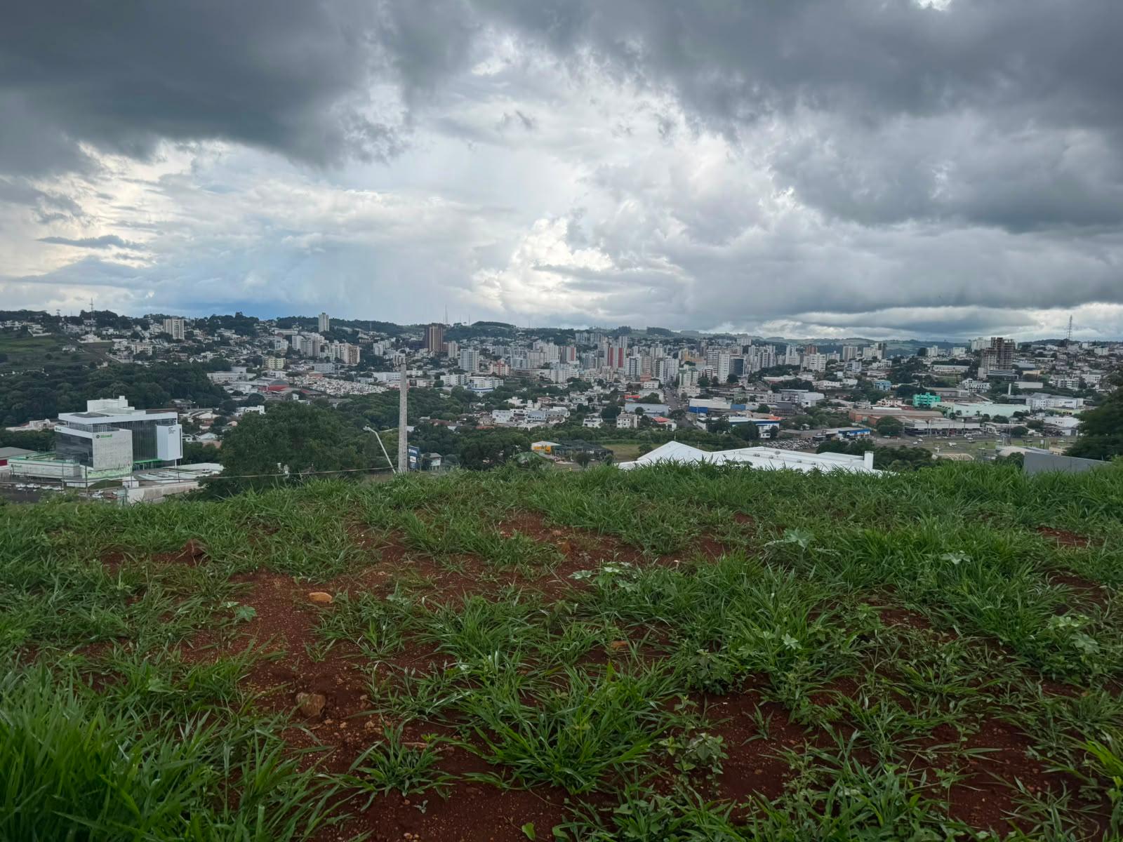 Terreno ? venda no bairro Aeroporto em Pato Branco - PR