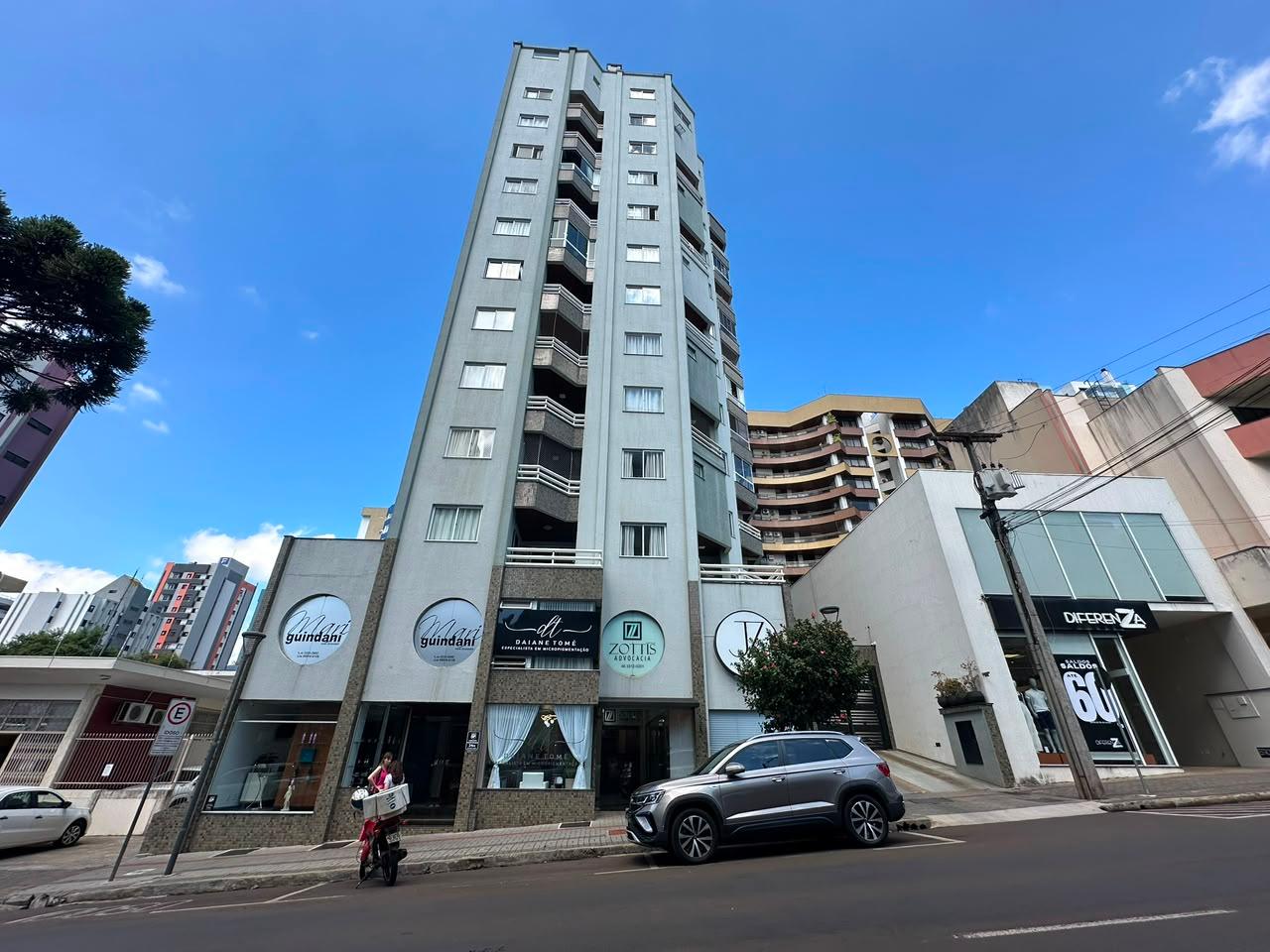 Apartamento duplex com 01 suíte com hidromassagem no Centro de...
