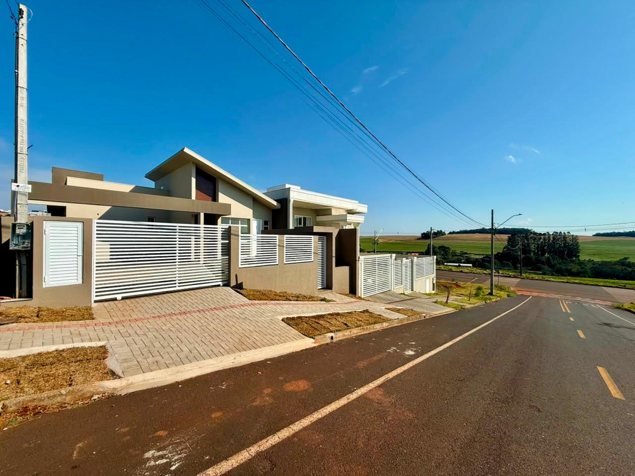 Casa com 01 suíte á venda no bairro Fraron em Pato Branco - PR