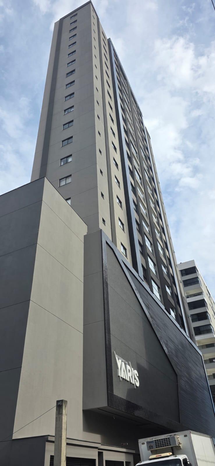 Apartamento com 03 suítes em Meia Praia em Itapema - SC