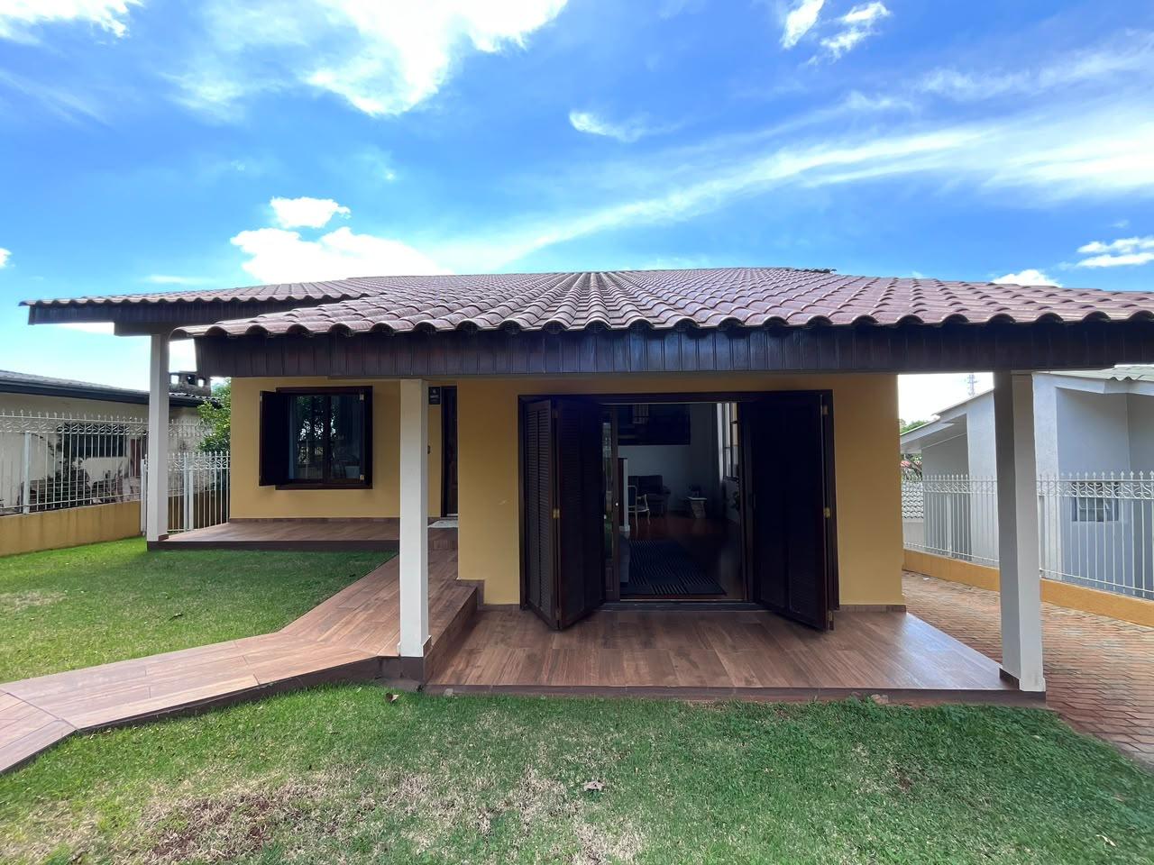Casa à venda no bairro Menino Deus em Pato Branco -  PR