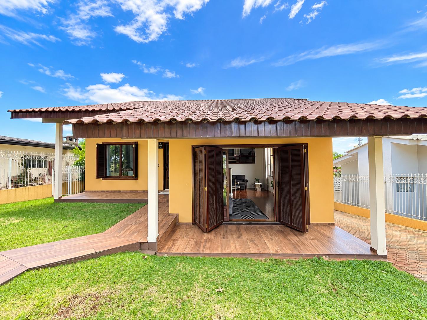 Casa à venda no bairro Menino Deus em Pato Branco -  PR